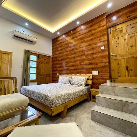 The Wild Yak Hotel Mandi Buitenkant foto