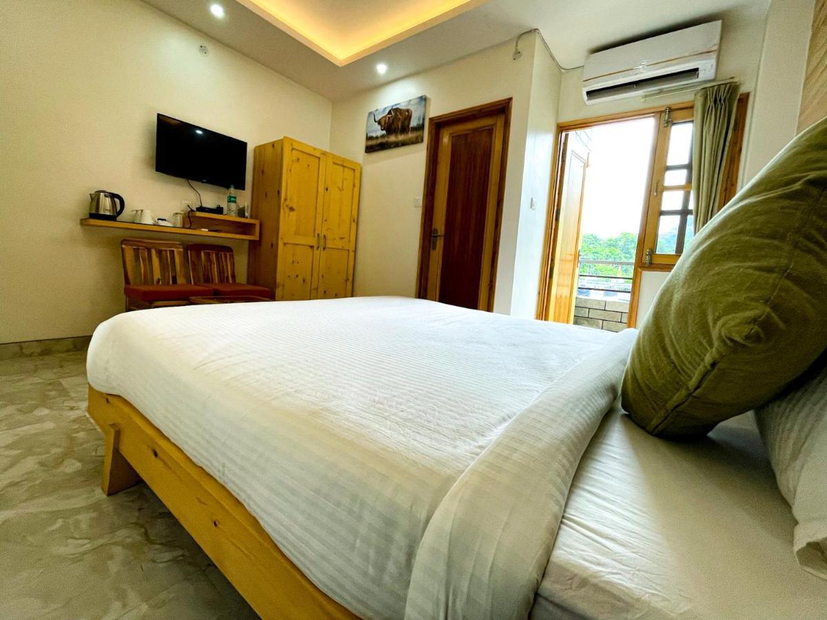 The Wild Yak Hotel Mandi Buitenkant foto
